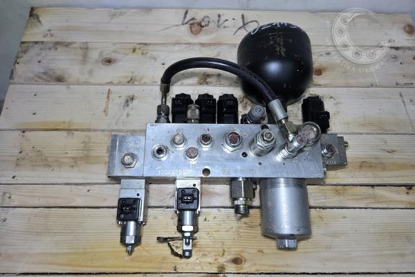 10042729 BLOK ZAWOROWY LIEBHERR