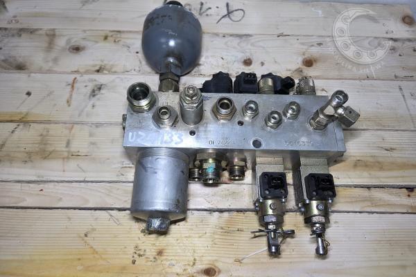 5616339 BLOK ZAWOROWY LIEBHERR
