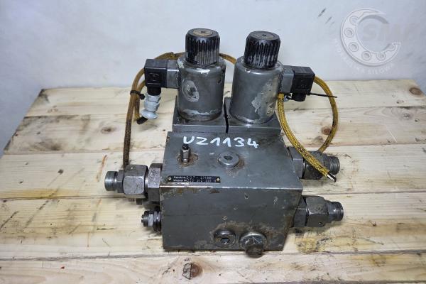 2233123019 BLOK ZAWOROWY Z ZAWORAMI REXROTH