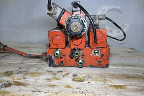 BLOK ZAWOROWY REXROTH Z HYDROAKUMULATOREM R900172221 3HSR 06-25/01C FE/ZN12C