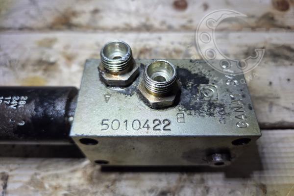 5010422 BLOK ZAWOROWY LIEBHERR  GANA1 S471