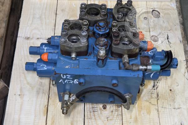 ROZDZIELACZ HYDRAULICZNY M6-1055-02=2M6-22M2J-0HV11=LH