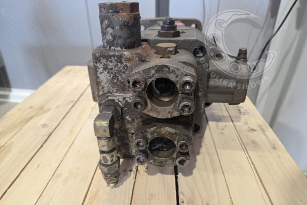 SILNIK HYDRAULICZNY A6VM107? - BRAK TABLICZKI - ZM13C